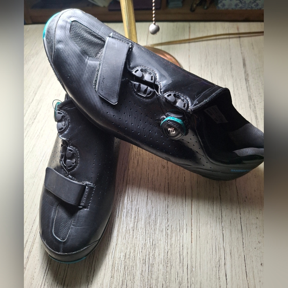 💋SHIMANO Black Cycling Shoes with Velcro Straps💋 - Picture 5 of 6